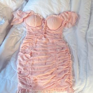 Beautiful pink rushed mini dress - Size M (never worn)